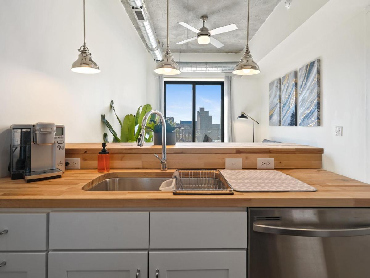 Clover Luxury High-Rise Downtown South Bend Bagian luar foto